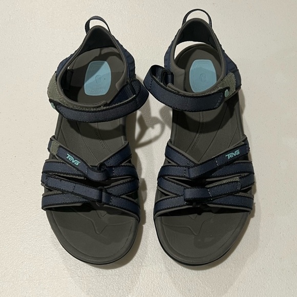TEVA Terra women's Sandals Campin Fishing
Kayaking. Hiking Summer Spring Size 9 - Picture 1 of 7
